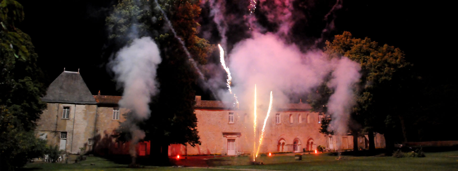 Feux d'artifice événement abbaye grâce dieu niort