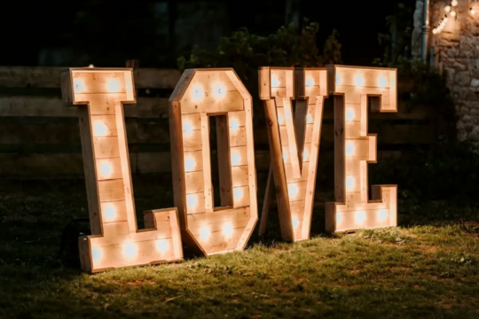 Lettres lumineuses